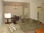 $699 / 2br - 1173ft² - Look Out Onto 5-Acre Lake From Your Living Room (Auburn