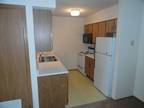 $395 / 1br - save gas walk to work & shopping (2213 E. MAC'S CRT) 1br bedroom