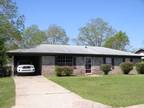 $850 / 3br - 1318ft² - Nice 3/2 brick home in Gulfport. (Gulfport) (map) 3br