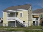 $900 / 3br - ft² - RAISED COTTAGE WITH GARAGE (GALVESTON MID TOWN) 3br bedroom