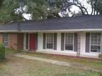 $890 / 3br - 1525ft² - 3 bedroom, 2 bath home in NE Pensacola (4920 Rugby