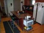$400 / 1br - FURNISHED Fall Sublet Top of Victor with off street parking (2364