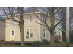 $600 / 4br - 1700ft² - big roomy house (sheakleyville ) 4br bedroom