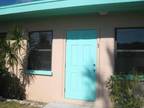 $995 / 2br - Newly remodeled Duplex near beach (Holmes Beach) (map) 2br bedroom