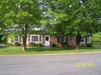 $1295 / 3br - House for Rent 4202 Woodridge Drive (SW Roanoke County) 3br