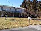 $1100 / 3br - 1800ft² - House 4 Rent , (Colonial Park Mall ) 3br bedroom