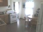 $650 / 1br - Lovely 1BR with Office in a Quiet Neighborhood--Call this HOME!