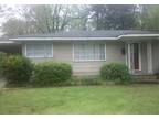 $650 / 3br - 3138 Oak Forest dr, Jackson, MS 39212 3br bedroom