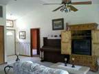 $350 / 2br - Home on Lake (UMATILLA) 2br bedroom