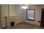 $600 / 2br - Duplex with Garage and Basement (SE Wichita) 2br bedroom