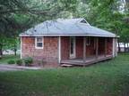 $700 / 1br - Charming Cottage (Yancey Mill) 1br bedroom