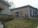 $730 / 2br - Remodeled 2 BR Apartments (june lease) near UWO (1629-1645 Rainbow