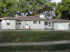 $895 / 2br - 993ft² - 2 BR Ranch House with 1 car attached garage