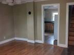 $900 / 3br - 1167ft² - Charming house features huge attic room w/ vaulted
