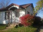 $600 / 2br - HUGE 2BR - 2 Story Apt - Avail NOW1st (Murphysboro) (map) 2br