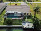 Large 3/3 SW Cape Coral waterfront house