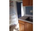 Luxury flat 1br+ - newly remodeled stove/frig- provided.