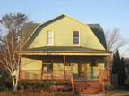 Agape Leelanau Cottage - Beautiful, Historic, and Fun