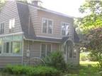 $400 / 3br - 1800ft² - Charming beach house - Available this weekend