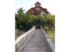 $1099 / 4br - 4br - *~*~*~*Beautiful House - Fantastic Views - Boat Dock ~*~*~*