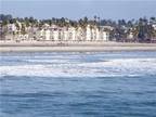 Lovely Beach Condo on the sand