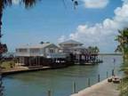 $2200 / 3br - Bayhouse with fishing pier (Galveston / San Luis Pass) 3br bedroom