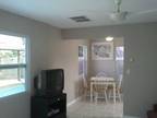 1 BR Small House Guest Cottage Dwntwn West Palm Beach nr Intracoastal