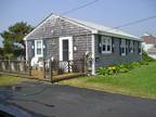 Charming cottage located across the street from private beach SD42