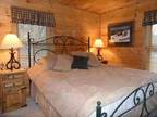 $150 / 4br - 2400ft² - Sept 19th-23rd Log Cabin with View - Hot Tub, 61" TV
