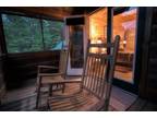 $125 / 2br - Black Ankle Lodge - a great getaway place to stay