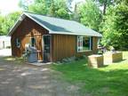 $720 / 2br - Lake Front Cottage on Beautiful Lac Vieux Desert (Land O' Lakes)