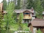 Nova Chalet -3 master suites custom chalet -Pet Friendly Vacation Home