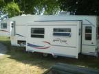 EAA - 5th wheel camper with 2 slides for rent (Oshkosh)