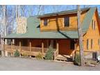 5br - 4 1/2 BA-Large Cabin w/HOT TUB Available for Thanksgiving! Sleeps 12!