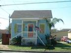 $165 / 2br - Planning a trip to Galveston? Stay at Cottage on 14th street.