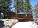 Cute Cozy Cabin with Hot Tub, Walk to Lake and Shops!