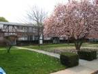 $655 / 2br - 827ft² - Quiet, Convenient, Heat included! (Southern Kalamazoo