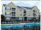 $935 / 2br - Walk-In Closets, Pool And Lake Views, Washer/Dryer (Gate Parkway)