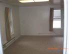 $800 / 2br - Half of a duplex - no lease needed (Main Street