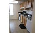 $899 / 2br - 950ft² - Overlook Manor - Apartment Living in a Great Location For