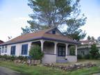 $800 / 2br - 1225ft² - Remodeled Craftsman-style bungalow