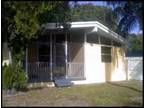 $795 / 2br - DUPLEX HOME (SARASOTA) (map) 2br bedroom