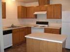$825 / 2br - 945ft² - Holiday Wish List: Top Floor, Spacious Corner Apartment