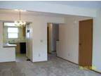 $605 / 2br - Specials & Great Management, Maintenace (2477 Courtright Road)