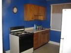 $750 / 3br - Available Immediately -- lower level of duplex (North Buffalo -