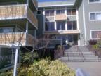 $2600 / 2br - ft² - 2ba/2ba condo w/view next to Mills High school 2br bedroom