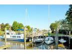 $850 / 2br - WATERFRONT * RENOVATED * RELAXING MARINA * FIREPLACE * & MORE...