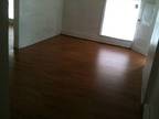 $380 / 2br - 850ft² - 2 Bed Apt Laundry hookups Water paid