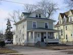 2155ft² - Great 5 Bdrm 3 Bath Home blocks from UWO (1131 Wisconsin Ave
