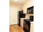 $930 / 1br - 859ft² - ~~BEAUTIFUL remodeled apartment w hard wood and HUGE walk